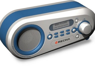 provide online radio player with plenty of stations to choose big2