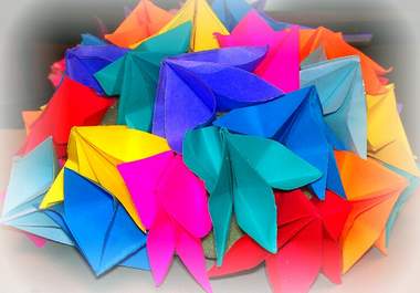 hand make this beautiful flower design using up to 7 colors of your choose big2