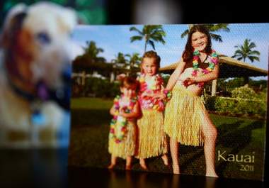print your Photo on Canvas 3x4 inch mounted with easel for table top display, mailed to provided address, also drop a message on your Canvas big3