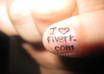 write a short message on my nail