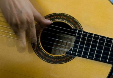 teach you classical guitar big1
