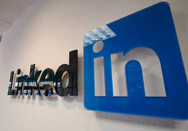 make your Linkedin profile show on first page big1
