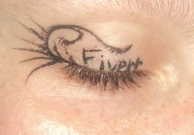 put message on my eyelid or under my eye big1