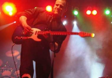 provide a 15 minute professional guitar lesson big1