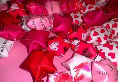 make and Mail 100 Love Themed Stars, 25 personalized big1