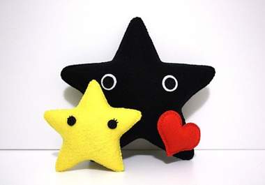 send you two handcrafted felt stars big1