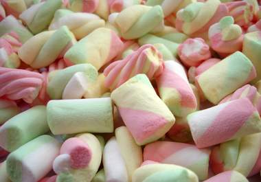 take pictures of me swallow marshmallows big1